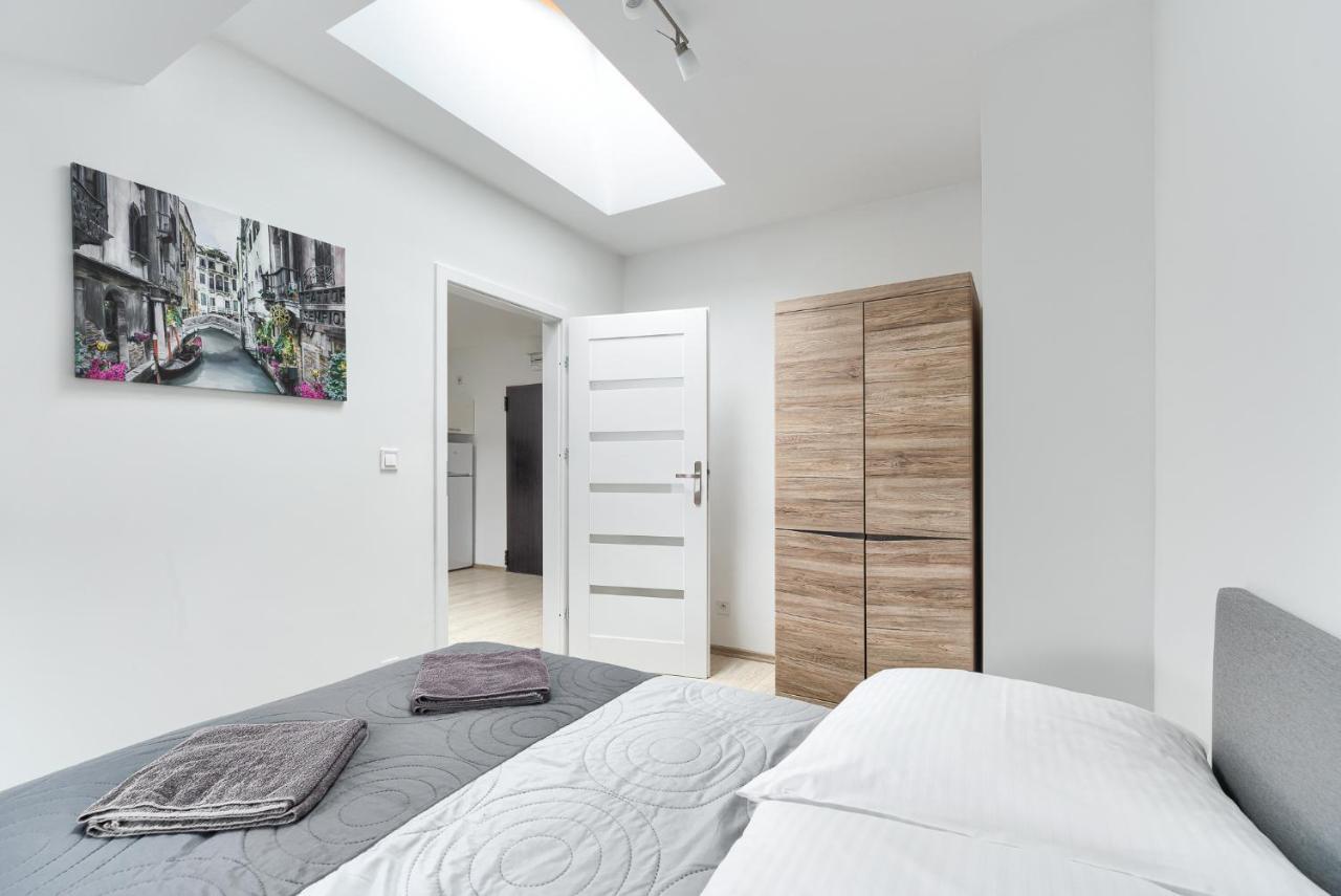 Apartment Toress Economy *
